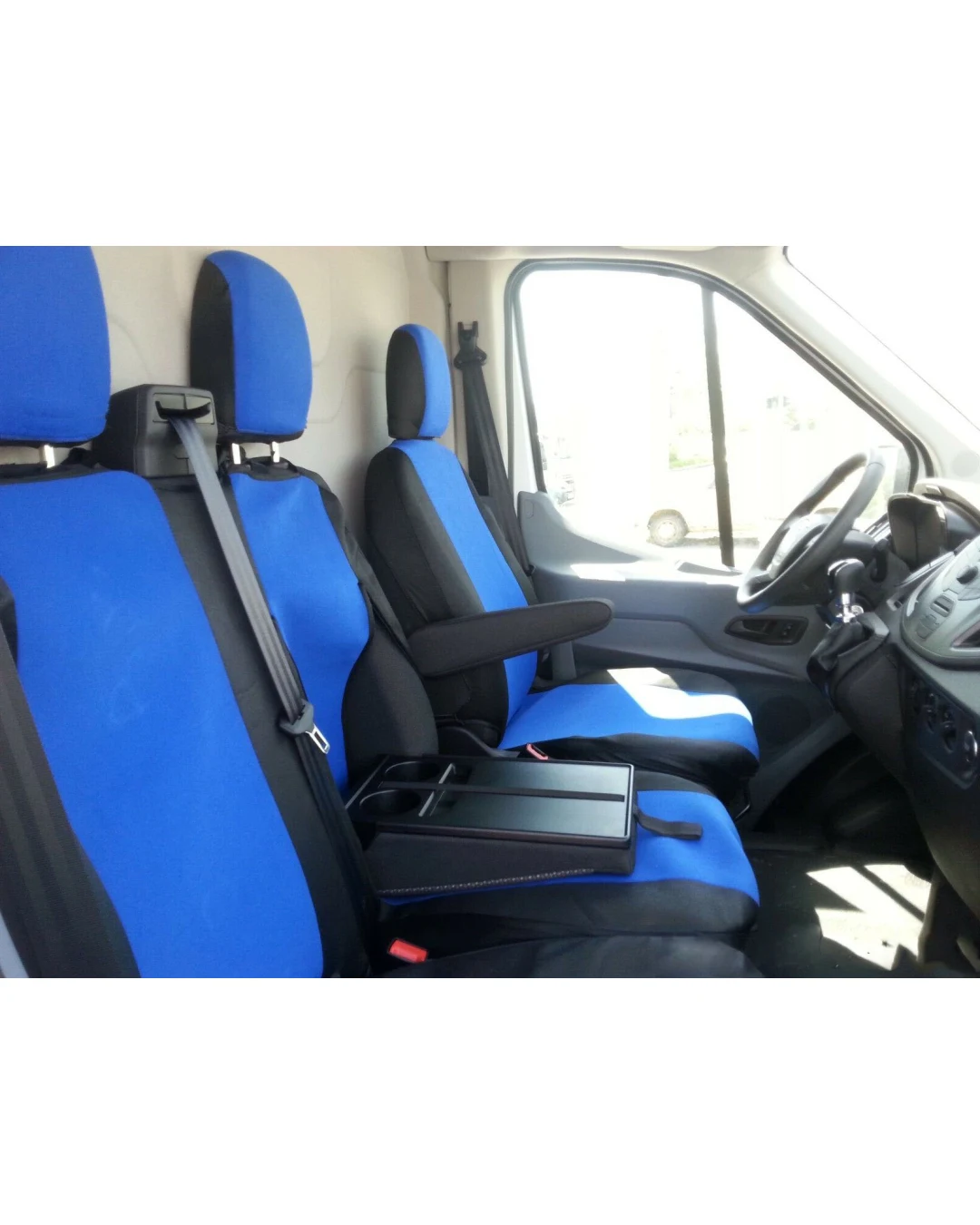 2+1 комплект калъфи / тапицерия - специално ушити за Ford Transit 2013+ - пасват перфектно - с отвор за барчето на двойната седалка - черно и синьо
