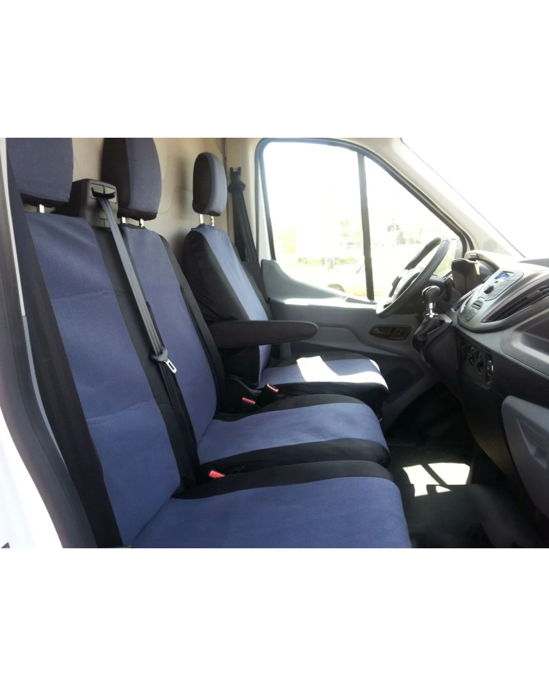 2+1 комплект калъфи / тапицерия - специално ушити за Ford Transit 2013+ - пасват перфектно - с отвор за барчето на двойната седалка - черно и сиво