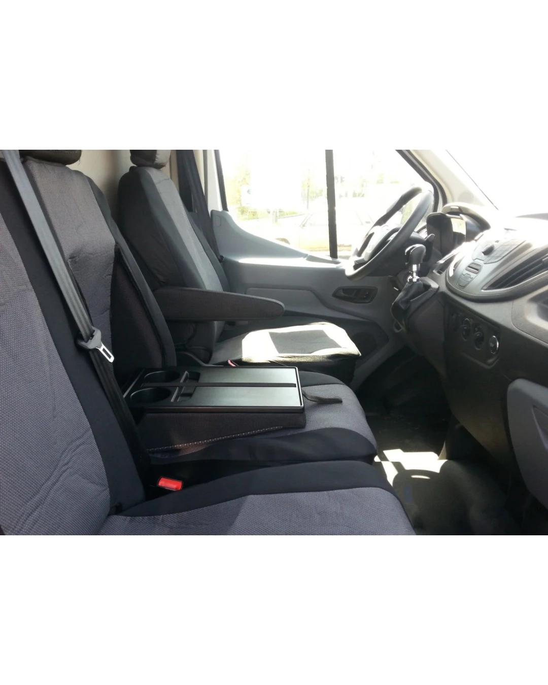 2+1 комплект калъфи / тапицерия - специално ушити за Ford Transit 2013+ - пасват перфектно - с отвор за барчето на седалка - LUXE черно-сиво