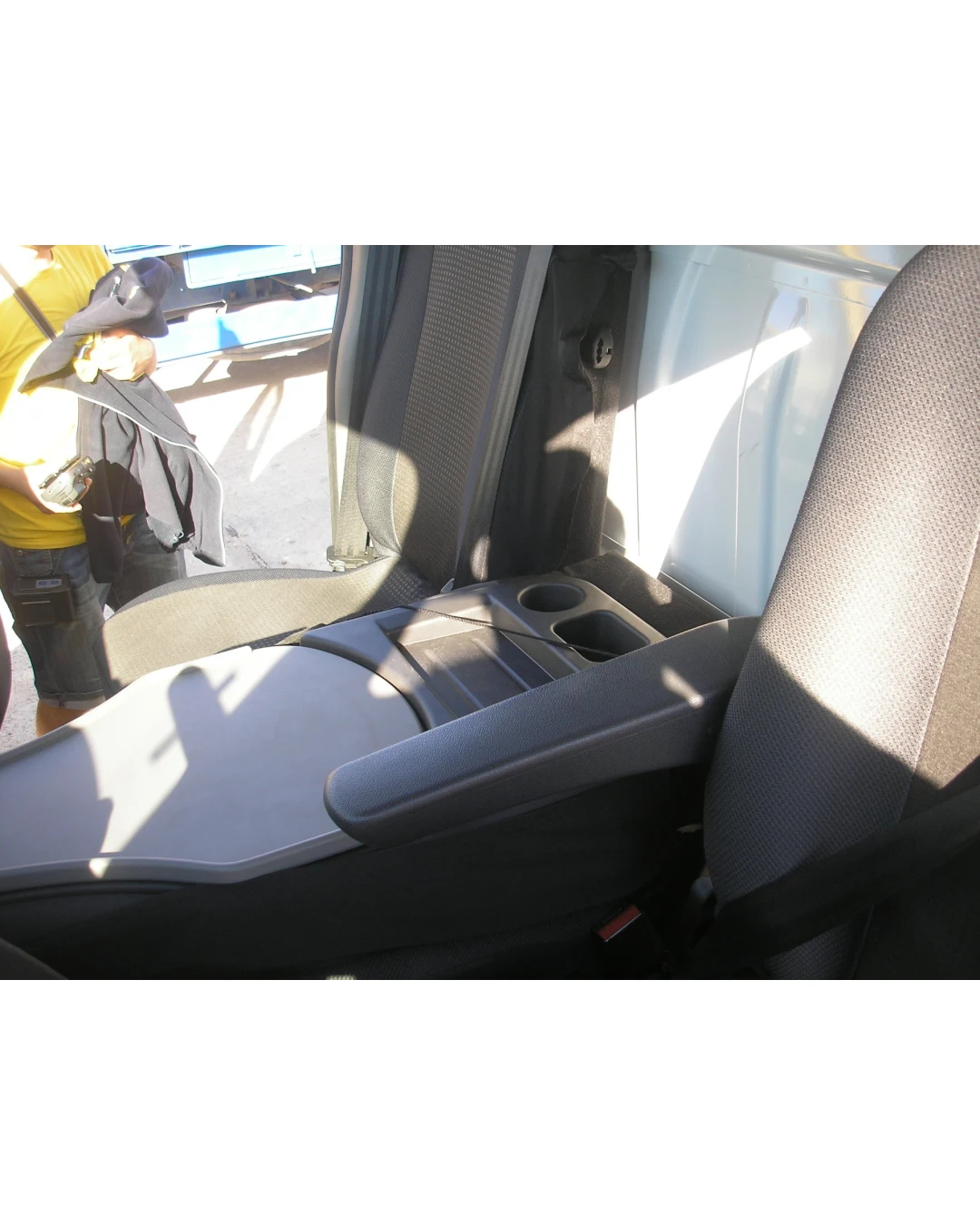 2+1 Комплект Луксозна Сиво-Черна Тапицерия Калъфи За Предни Седалки за Рено Мастер Renault Master 2009-2016