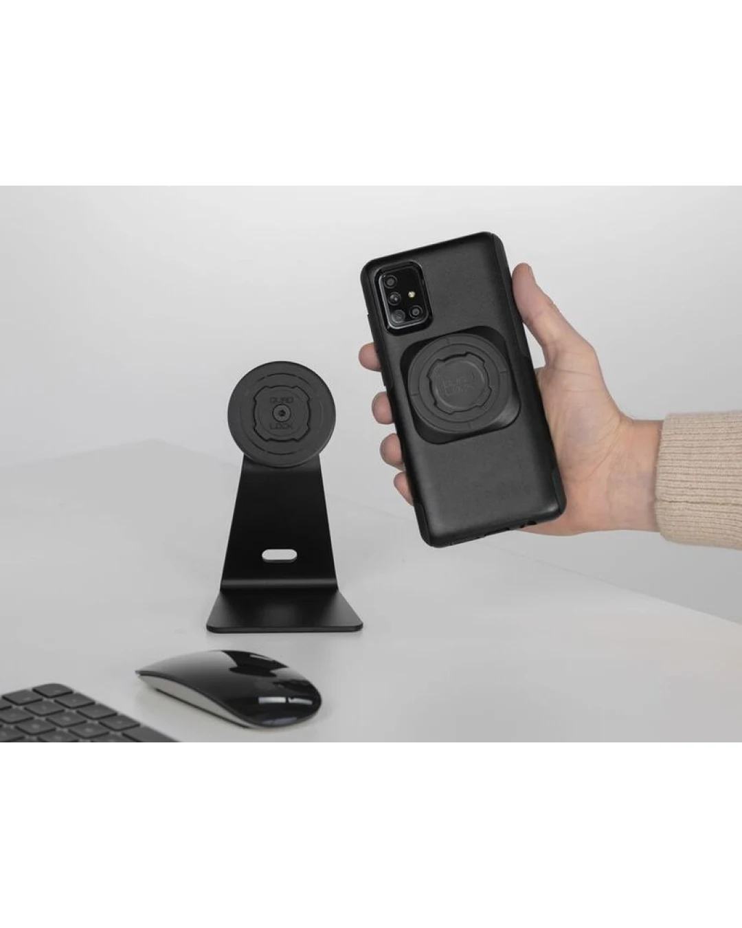 Адаптер за телефон QUAD LOCK MAG Universal