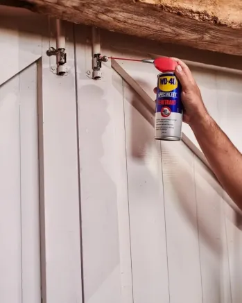Дълбоко проникващ спрей за ръжда WD-40 Specialist (400 мл.)