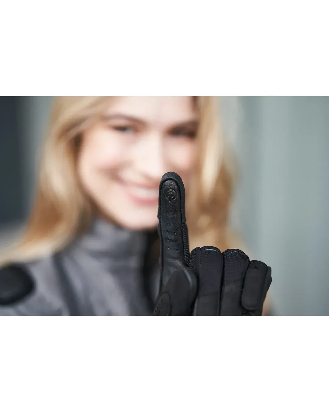 Дамски ръкавици SHIMA AIR 2.0 BLACK