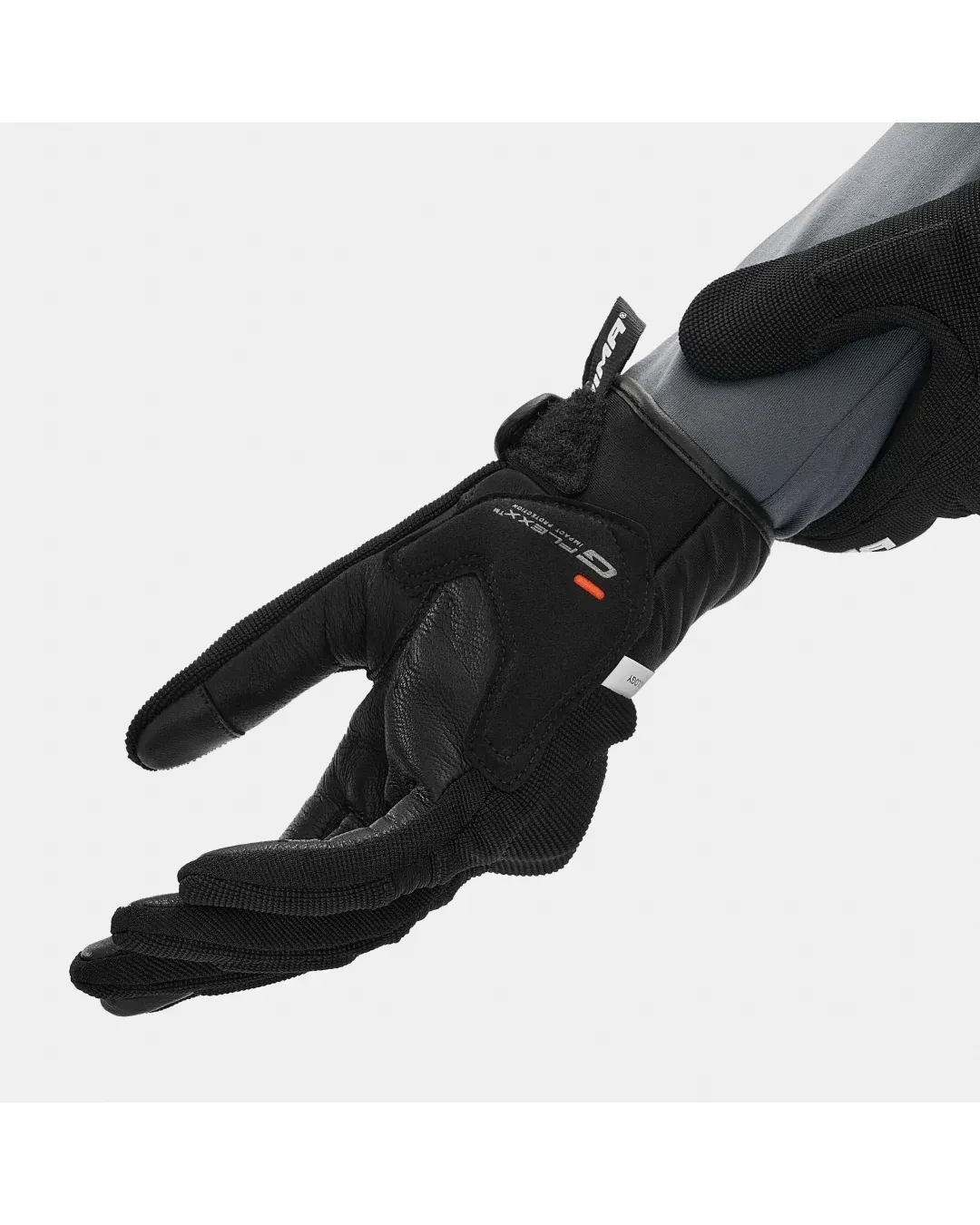 Дамски ръкавици SHIMA SONIC BLACK/WHITE