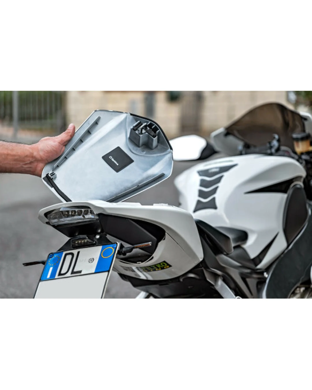 GPS локатор Opti Tracker Compact