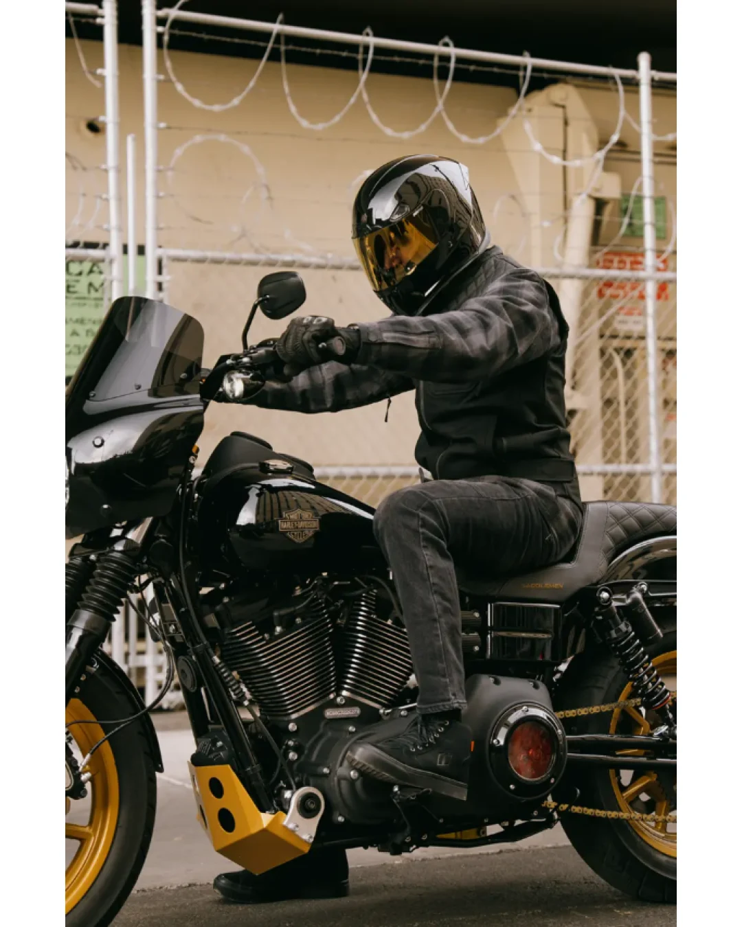 Каска ICON Airframe Pro™ BLACK GLOSS