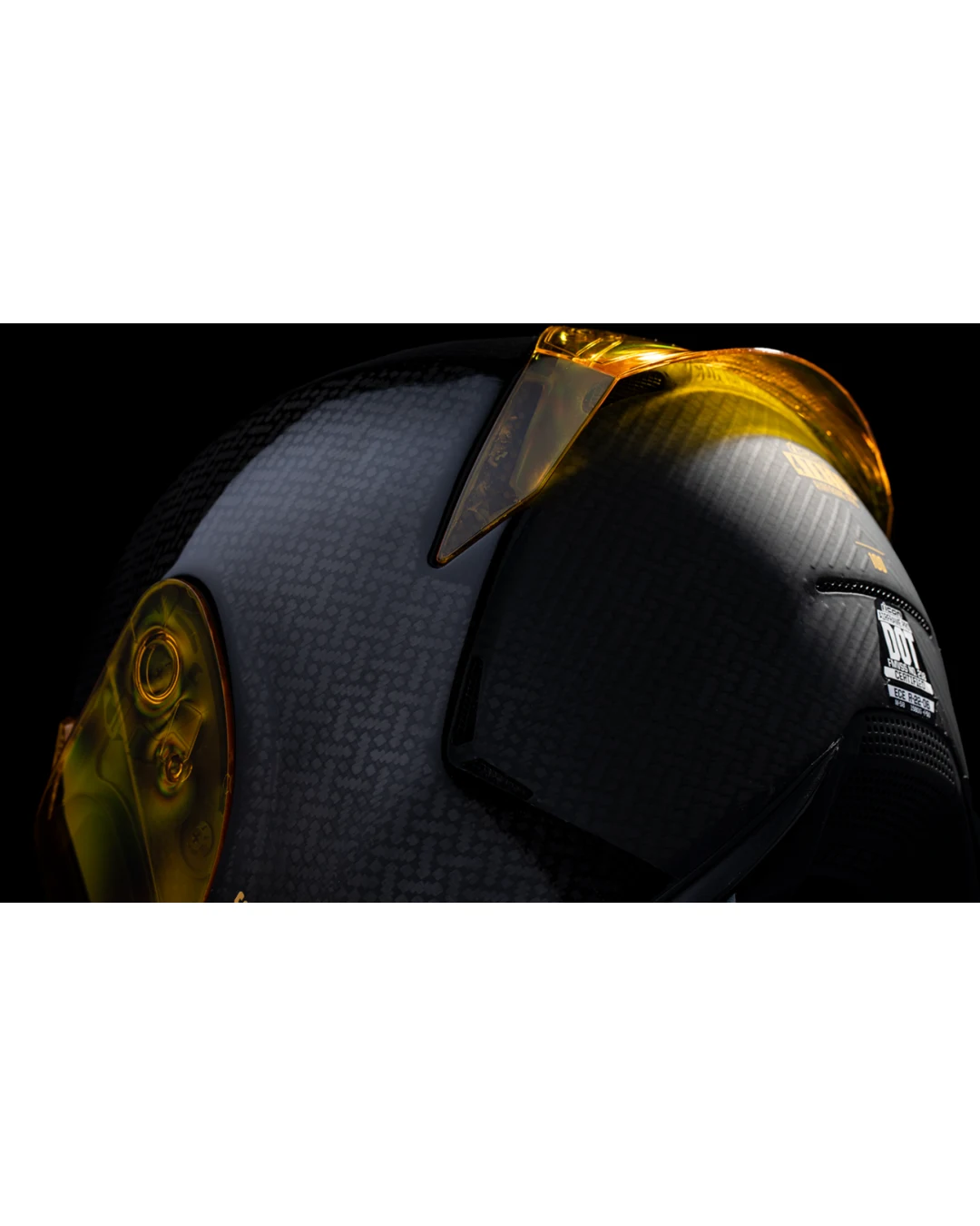 Каска ICON Airframe Pro™ Carbon 4Tress BLACK/GOLD