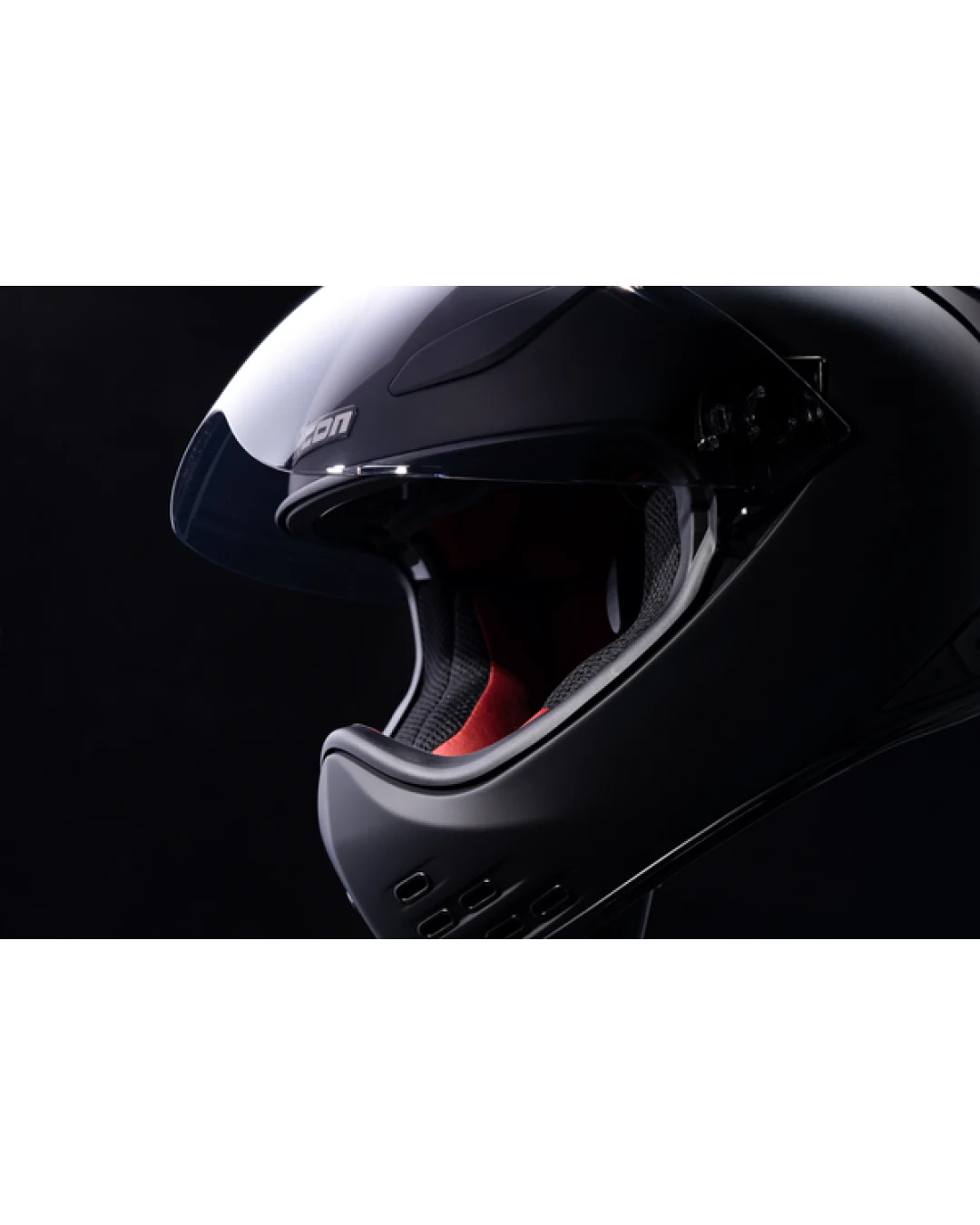 Каска ICON DOMAIN CORNELIUS BLACK