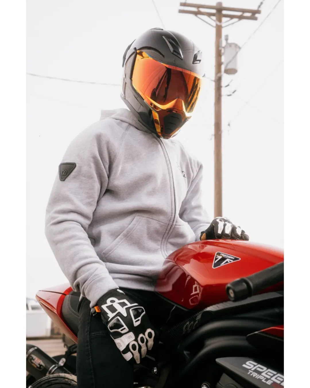 Каска ICON Ultraflite™ Solid MIPS® BLACK GLOSS