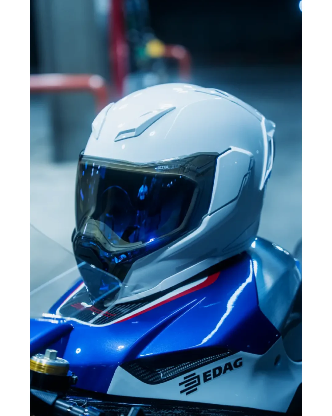 Каска ICON Ultraflite™ Solid MIPS® WHITE