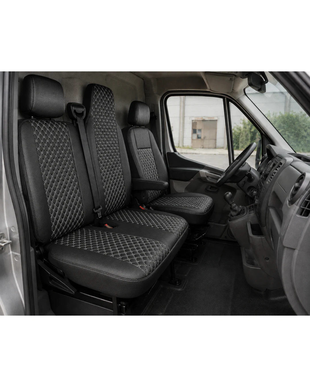 Комплект 2+1 Тапицерия за RENAULT MASTER III 2010-2019 – Еко кожа, Черна с бял шев, 6 части