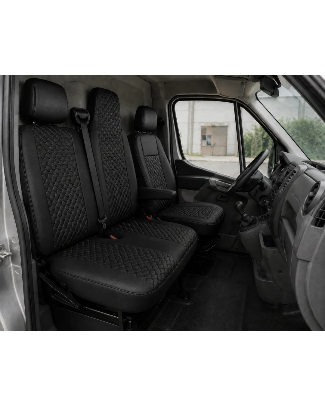 Комплект 2+1 Тапицерия за RENAULT MASTER III 2010-2019 – Еко кожа, Черна с черен шев, 6 части