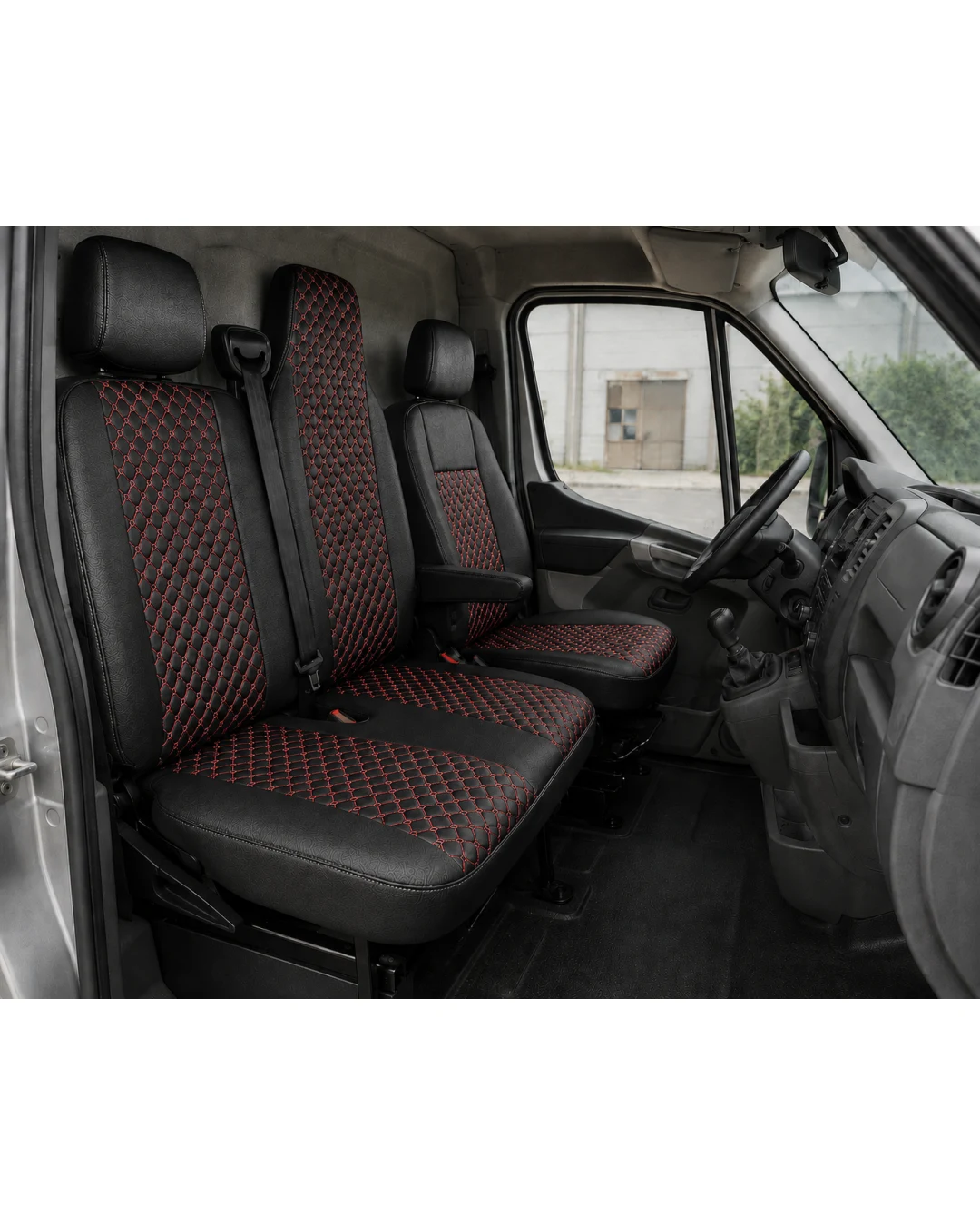 Комплект 2+1 Тапицерия за RENAULT MASTER III 2010-2019 – Еко кожа, Черна с червен шев, 6 части