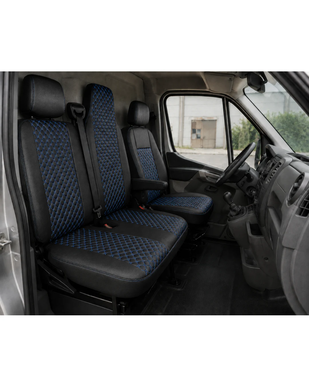 Комплект 2+1 Тапицерия за RENAULT MASTER III 2010-2019 – Еко кожа, Черна със син шев, 6 части