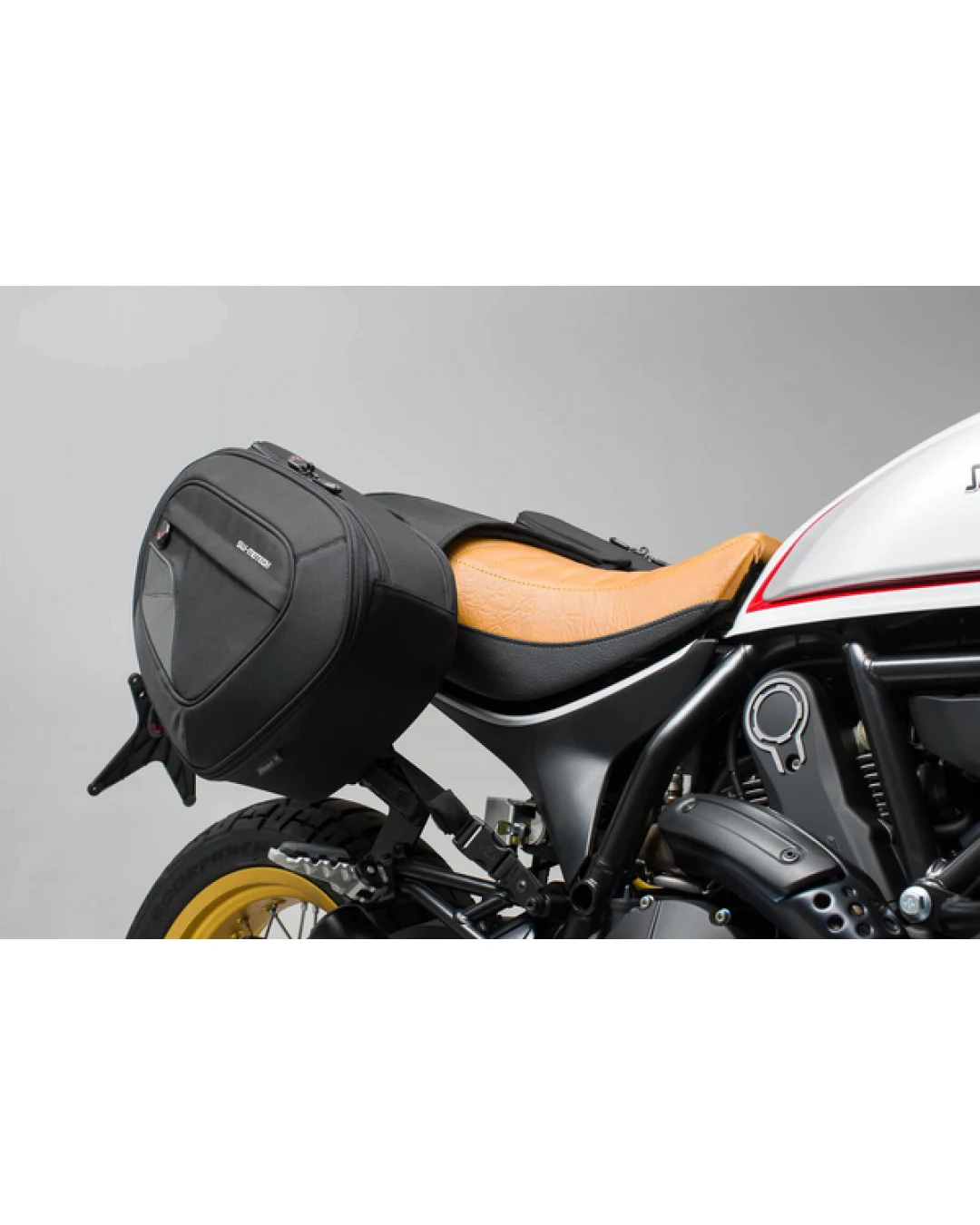Комплект чанти за седалка SW-MOTECH BLAZE H SADDLEBAG SET SCRAMBLER 803 ABS 23