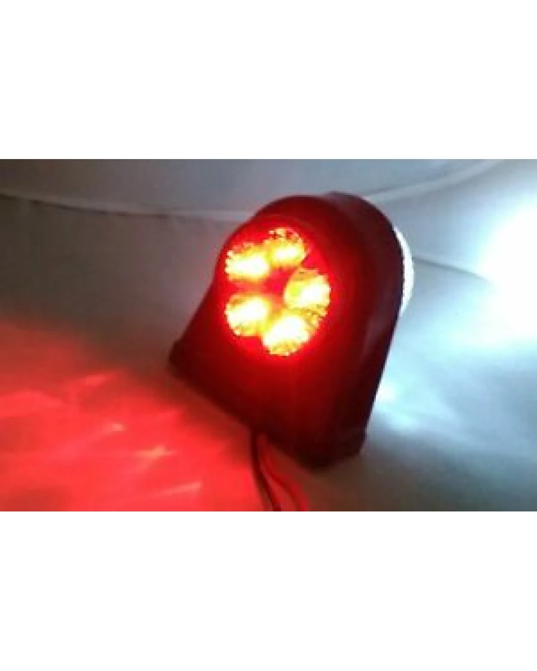 Комплект от 2 броя -12-V24V LED ЛЕД Гумени Диодени Странични Маркери Рогчета Светлини За Камион Ремарке Платформа Червено-Бяло