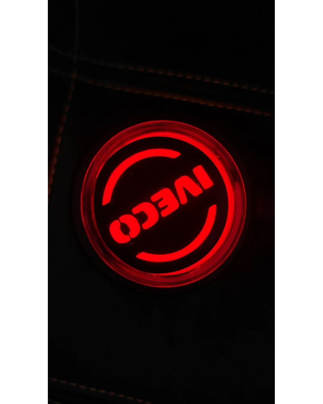 Комплект от 2 броя LED ЛЕД страничен габарит рогче 12 -24V оранжево - червено “old school” Неон Ефект с лого Iv