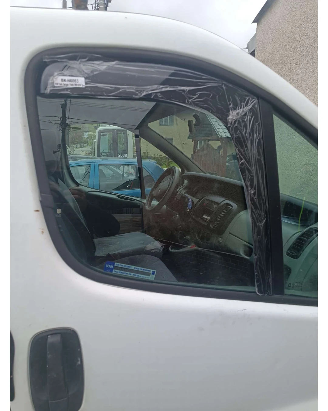 Комплект от 2бр. ветробрани за Renault TRAFIC / Opel VIVARO / Nissan PRIMASTAR 2001 - 2014