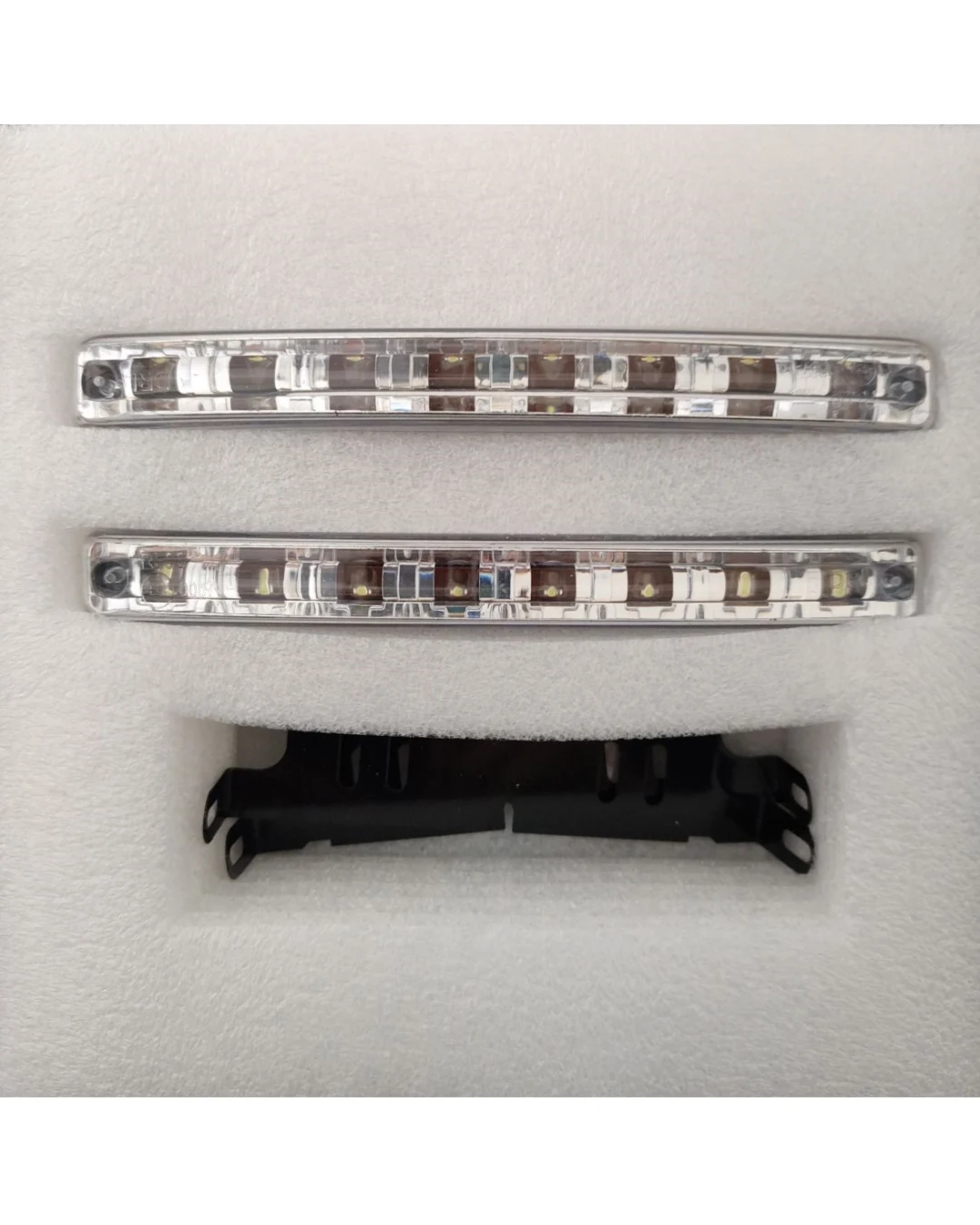 Комплект предни мощни 8 Led лед диодни дневни светлини халогени бели 12V Goodyear Гудиър