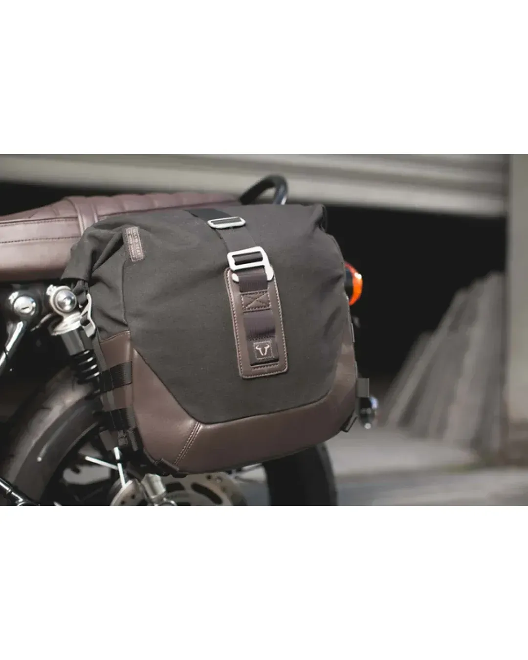 Комплект странични чанти SW-MOTECH SIDEBAG SYS LEGEND LC B BONNEVILLE 1200 T120 ABS 24