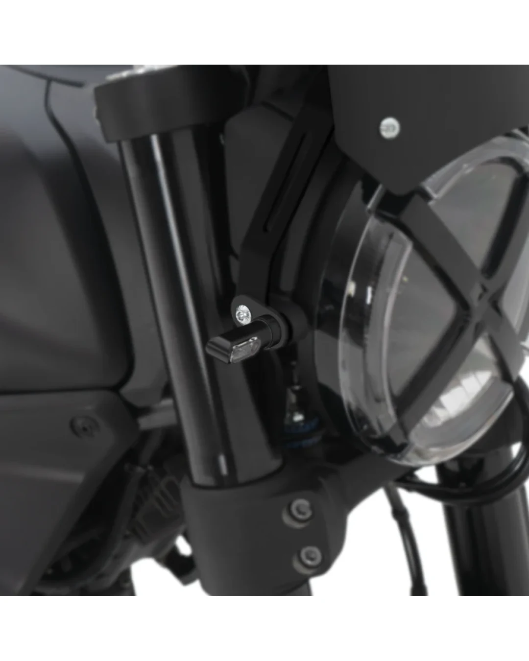 КОМПЛЕКТ ЗА МОНТАЖ НА ПРЕДНИ МИГАЧИ BARRACUDA Ducati Scrambler Icon 800 2025-2026