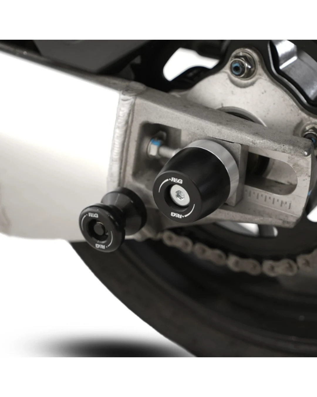 Краш тапи за ост R&G RACING Swingarm Protection Aprilia Tuono 1100 V4 25-26