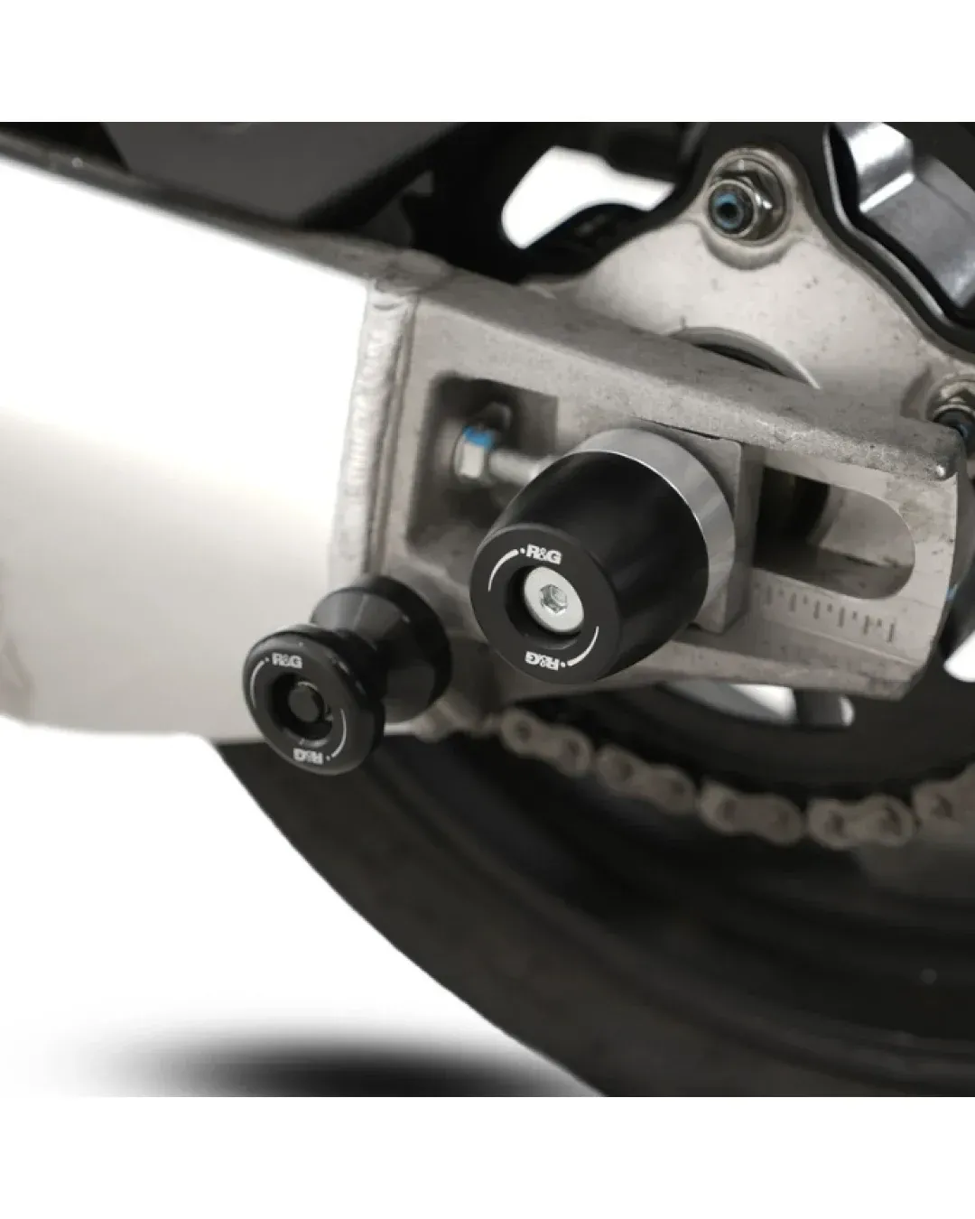 Краш тапи за ост R&G RACING Swingarm Protection Aprilia Tuono 1100 V4 25-26