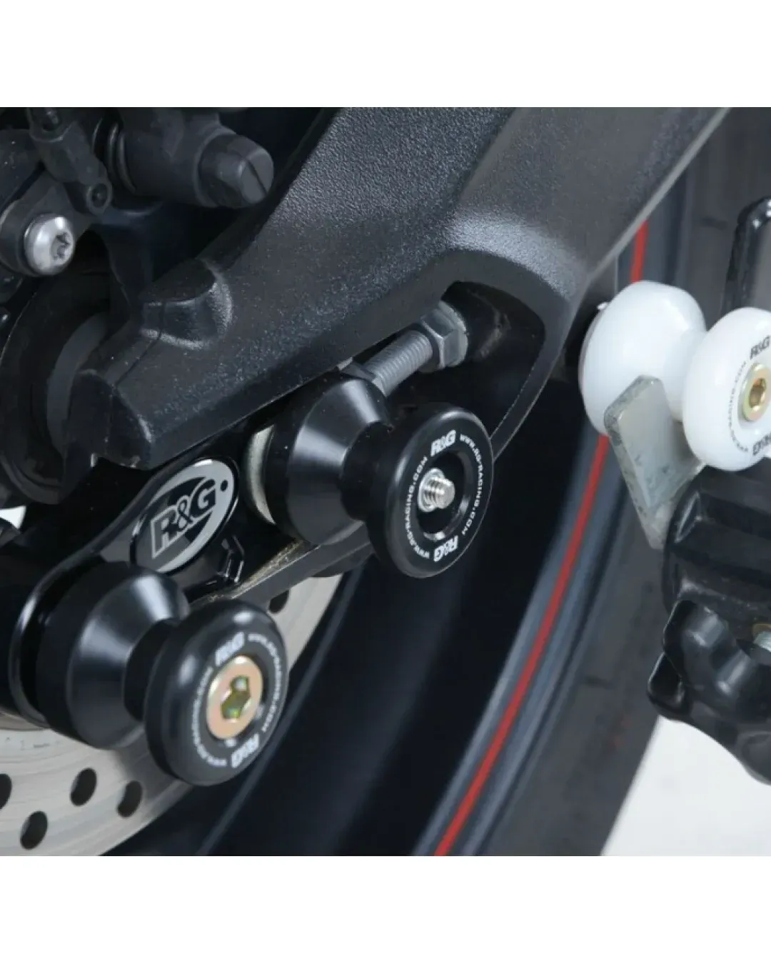 Краш тапи за ост R&G RACING Swingarm Protectors Black Triumph Daytona/SpeedTriple 765