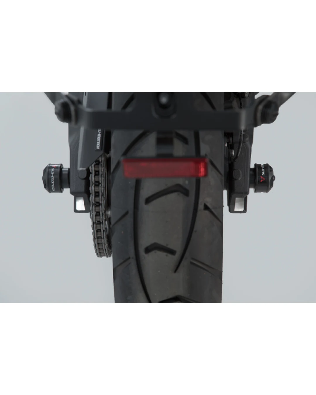 Краш тапи за остта SW-MOTECH REAR AXLE SLIDER TIGER 800 14