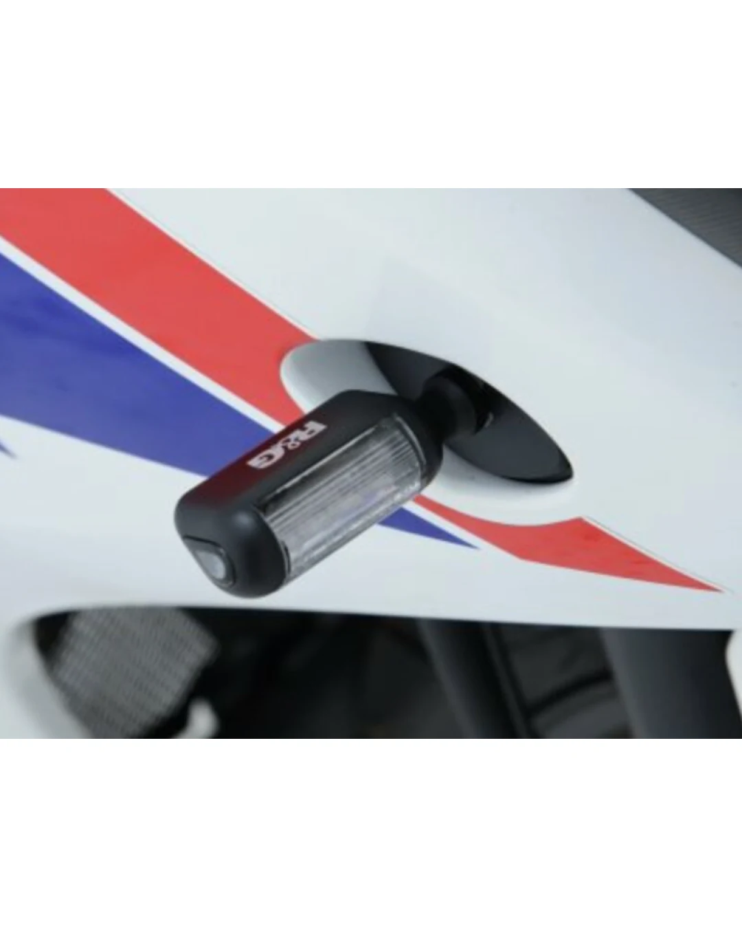 LED мото мигачи R&G RACING Aero LED Indicator Body Black / Lens Clear (Pair), Front & Rear