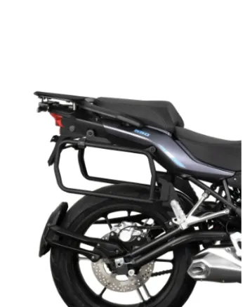 Монтажен комплект за куфари SHAD 4P SYS. QJMOTOR SRT 550 '22