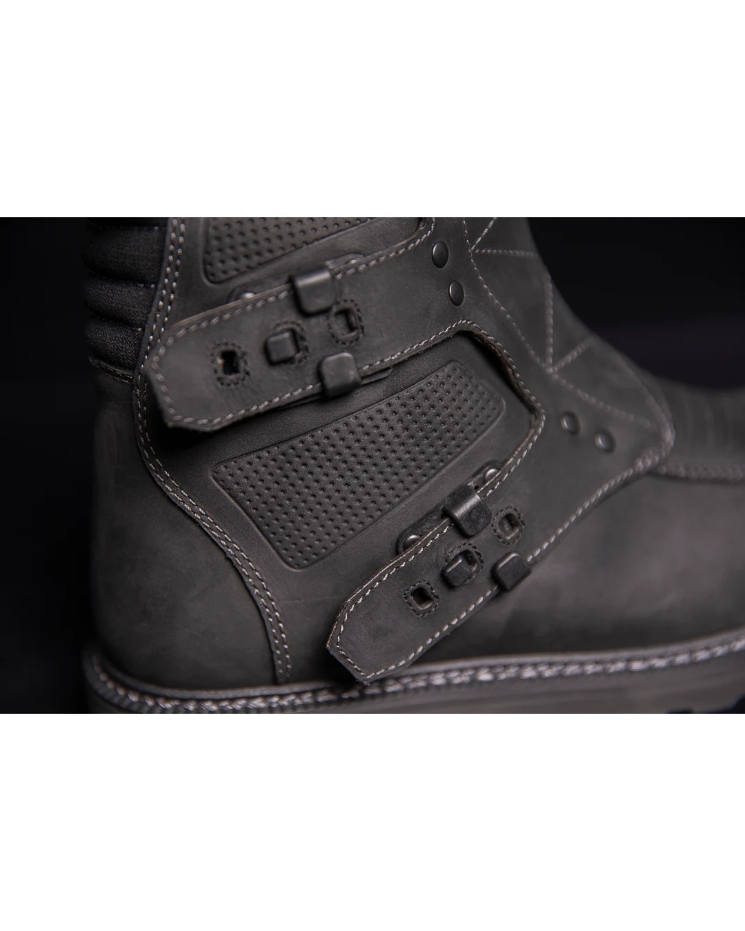 Мото ботуши ICON ELSINORE2 - BLACK