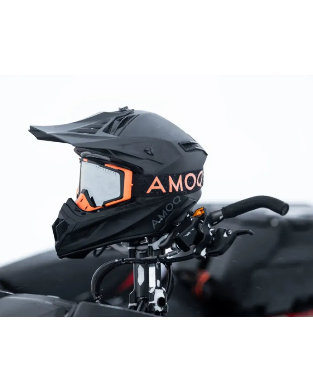 Мотокрос каска AMOQ Friction MIPS Helmet black