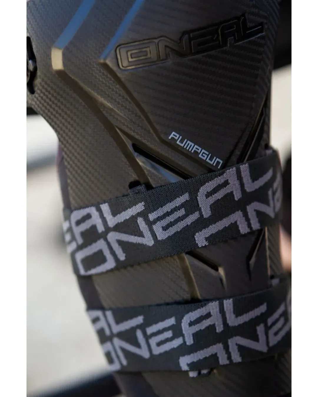 Наколенки O’NEAL PUMPGUN MX Carbon Look Knee