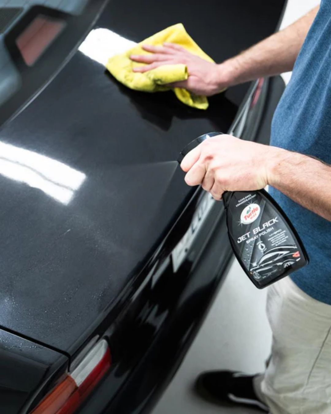 Полираща паста за черни автомобили Turtle Wax Jet Black Spray Polish 500 мл