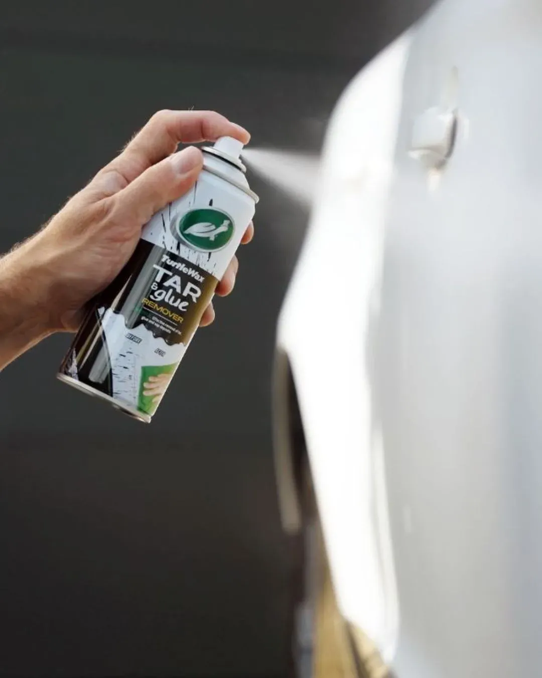 Препарат за премахване на смола и лепило Turtle Wax Tar and Glue Remover 400 мл