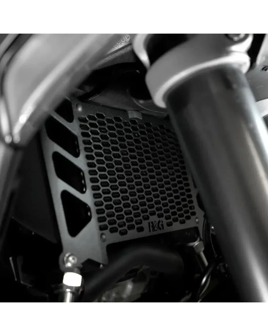 Протектор за маслен радиатор R&G Racing Oil Cooler Guard Ducati Multistrada V4 21-26