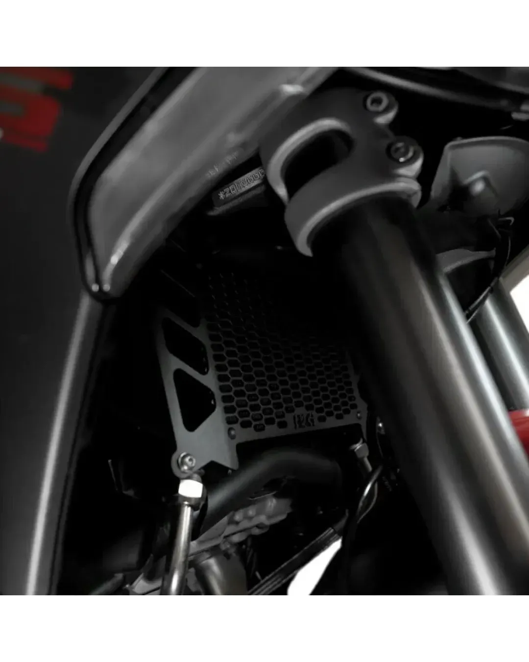 Протектор за маслен радиатор R&G Racing Oil Cooler Guard Ducati Multistrada V4 21-26