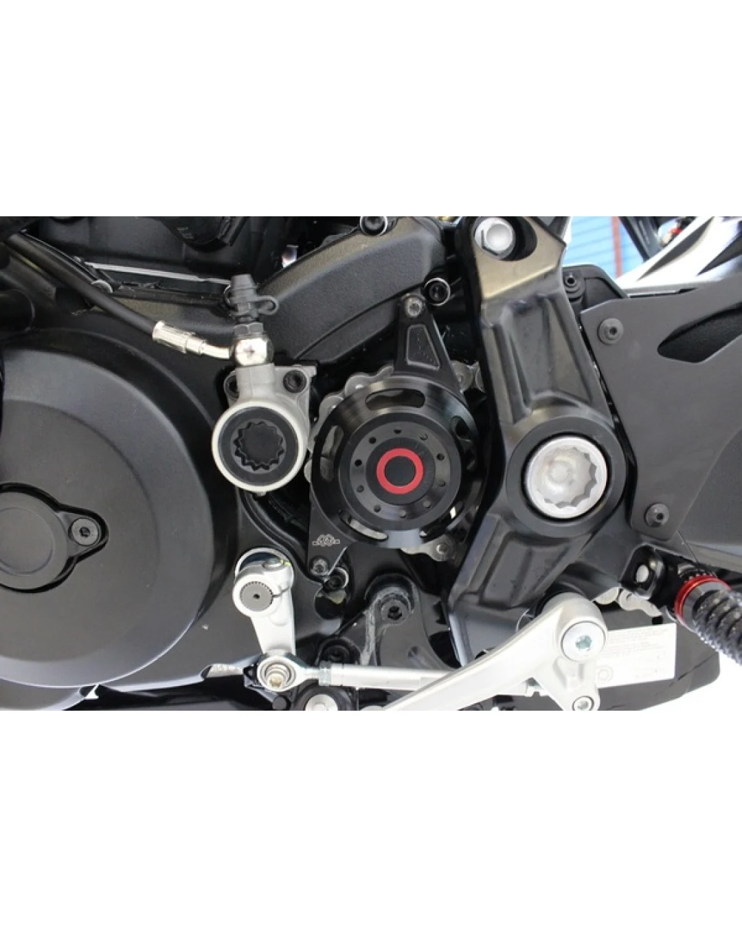 Протектор за преден пиньон GILLES SPROCKET COVER SC MONSTER 1200 ABS