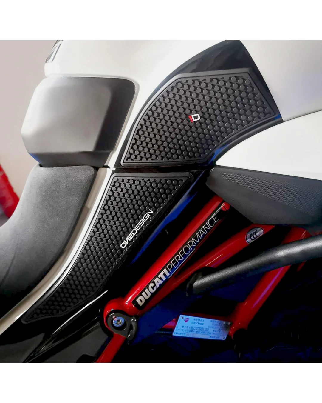 Протектор за резервоар DUCATI HDR269/PR3543