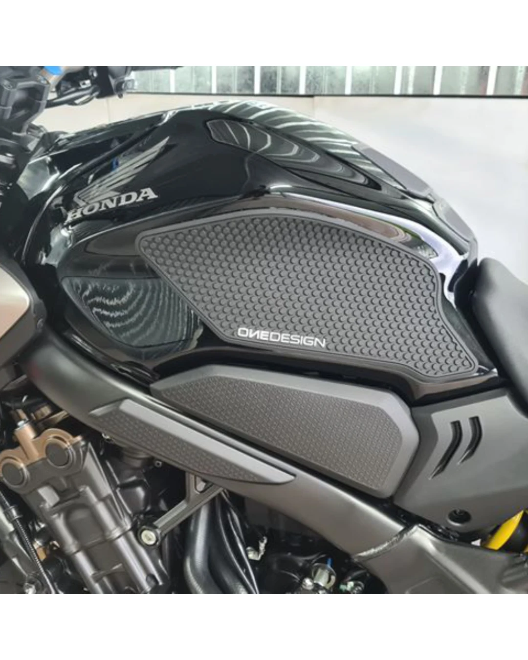 Протектор за резервоар HONDA HDR311/PR3544