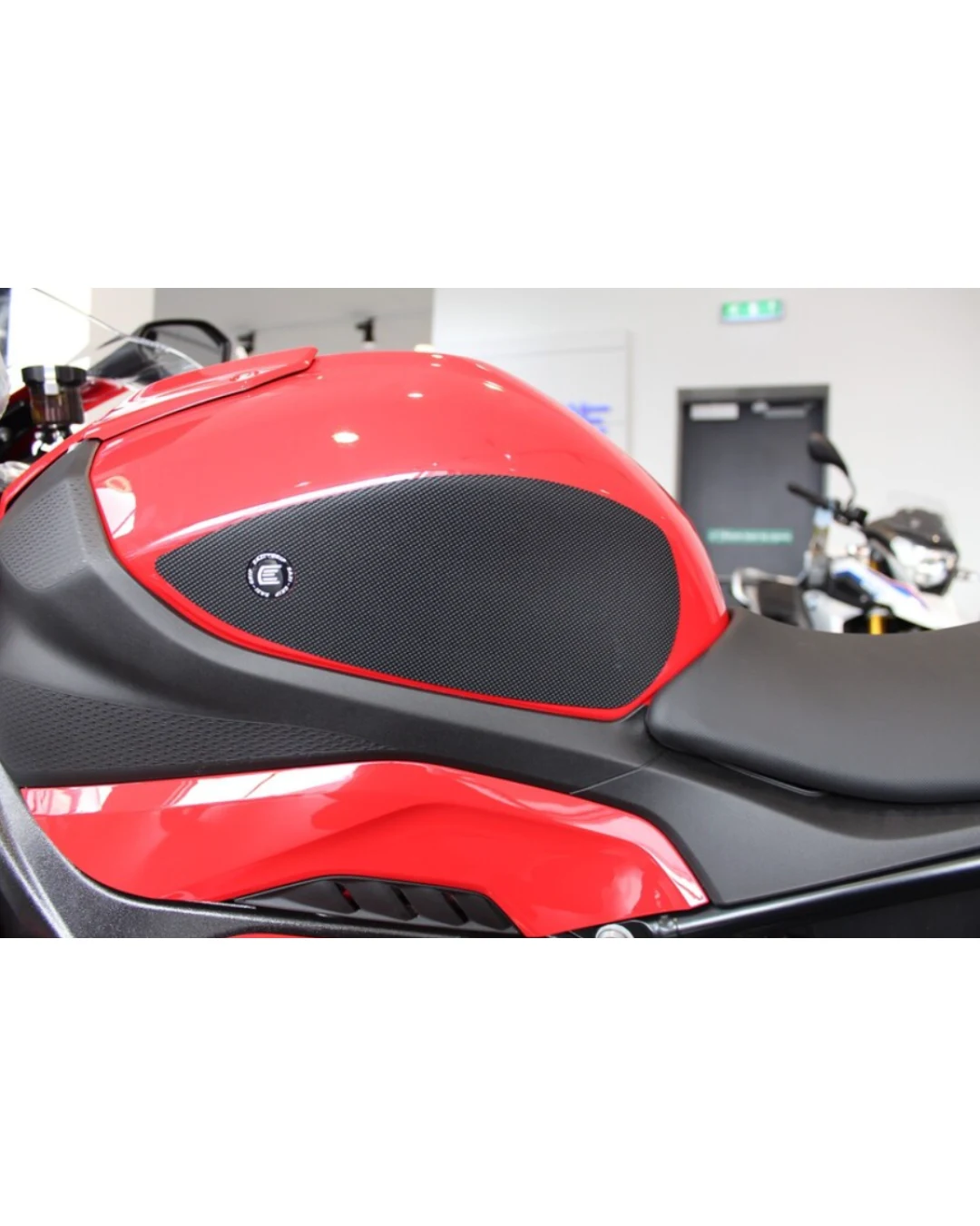 Протектор за резервоар R&G RACING Eazi-Grip Pro Tank Traction Pads Set - Black BMW S1000RR 19-25