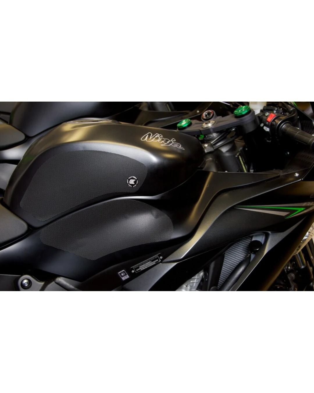Протектор за резервоар R&G RACING Eazi-Grip Pro Tank Traction Pads Set - Black Kawasaki ZX-6R 13-16