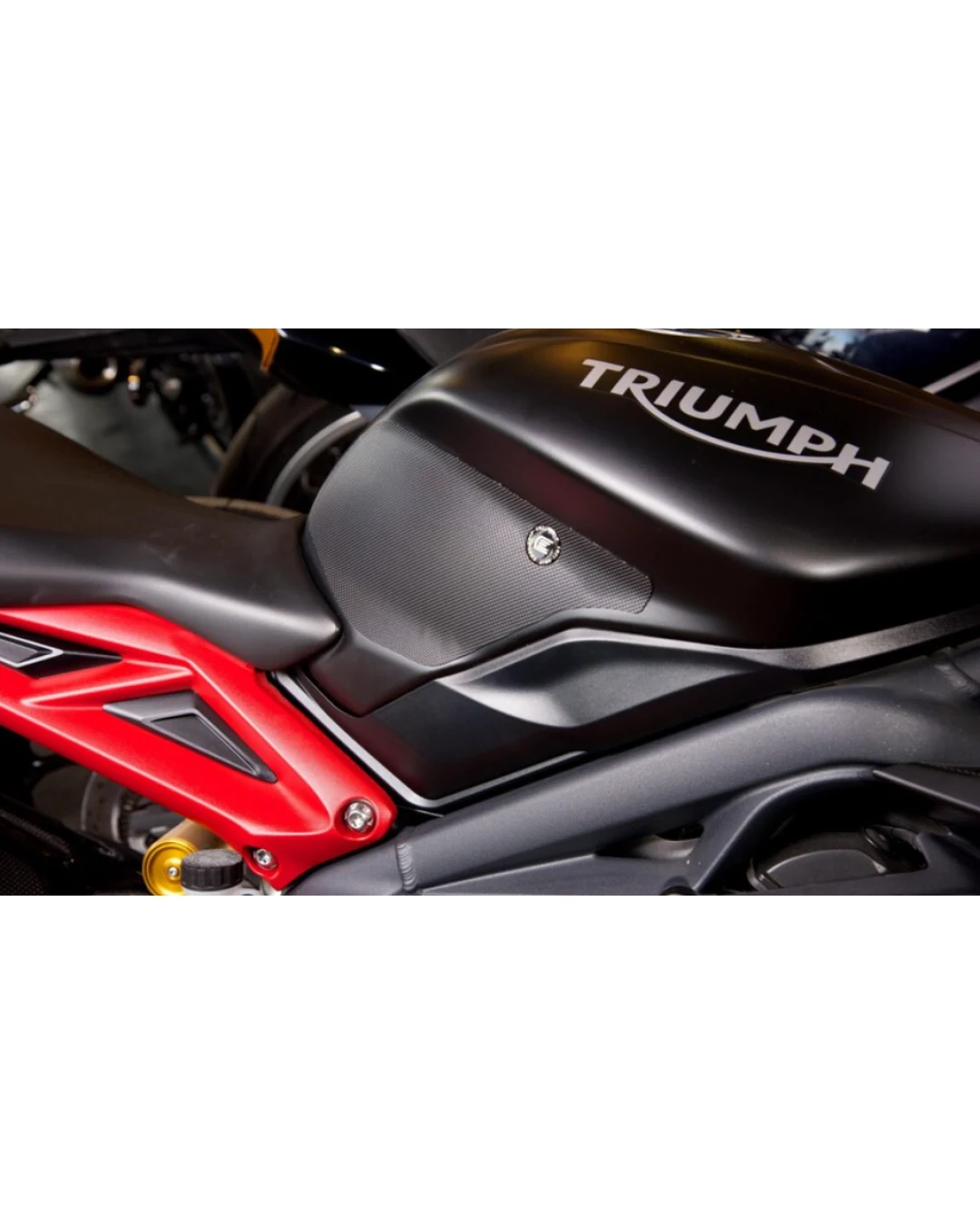 Протектор за резервоар R&G RACING Eazi-Grip Pro Tank Traction Pads Set - Black Triumph Daytona 675 13-17