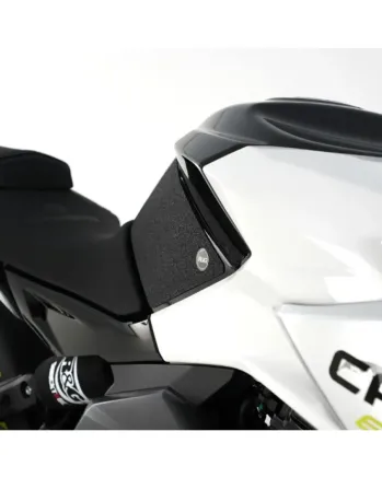 Протектор за резервоар R&G RACING Tank Traction Pads (Set 2 Pieces) - Black CFMOTO 650NK 22-24