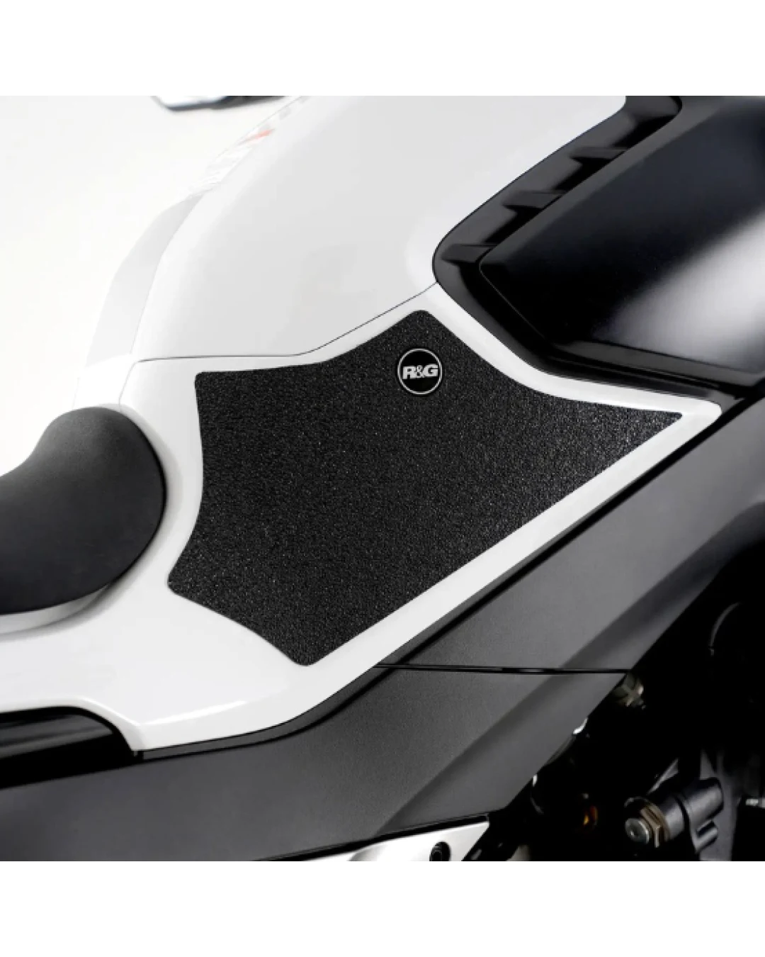 Протектор за резервоар R&G RACING Tank Traction Pads (Set 2 Pieces) - Black CFMOTO 800NK SPORT 23-25 / ADVANCED 23-24