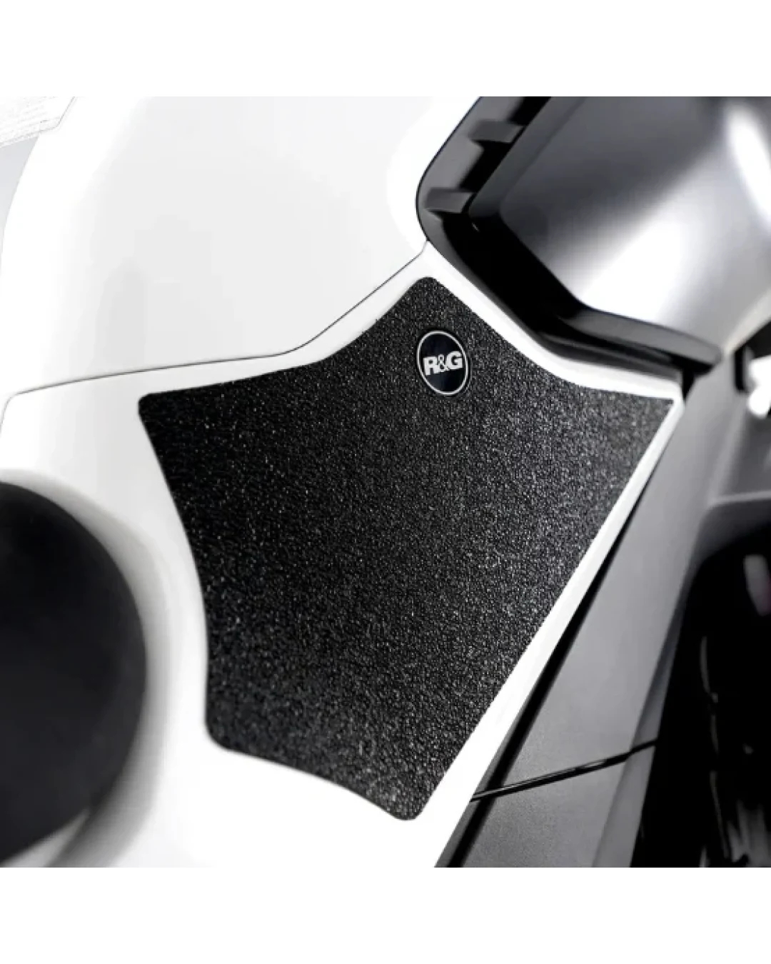 Протектор за резервоар R&G RACING Tank Traction Pads (Set 2 Pieces) - Clear CFMOTO 800NK SPORT 23-25 / ADVANCED 23-24