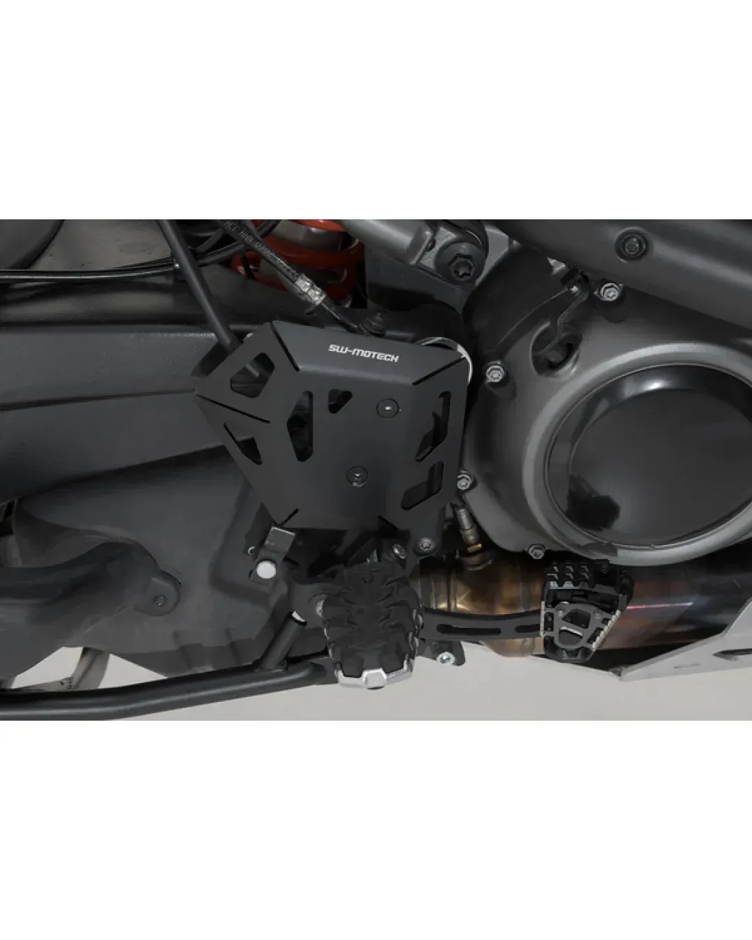 Протектор за спирачна помпа SW-MOTECH Brake Cylinder Guard HARLEY DAVIDSON PAN AMERICA 21-24