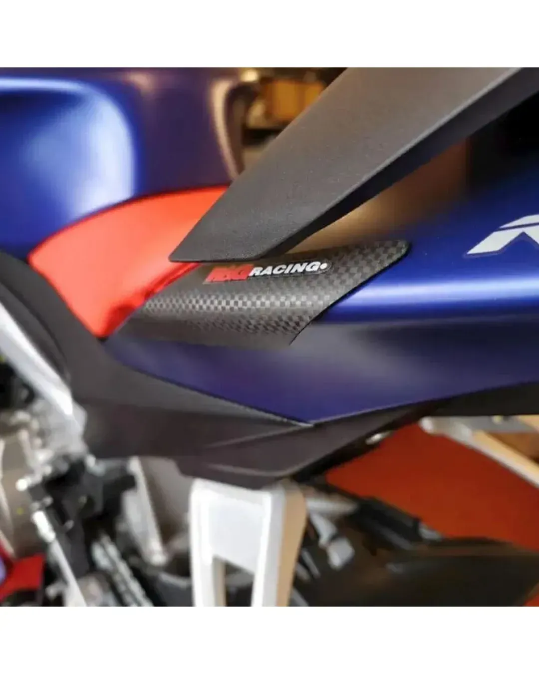 Протектори за опашка R&G RACING Tail Sliders Carbon - Aprilia RS 660 20-25