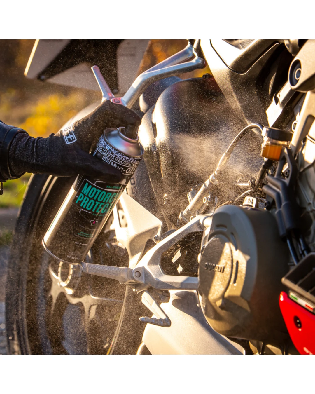 Спрей Muc-Off Motorcycle Protectant M-608- 500ml